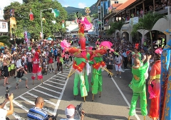 沈阳2014年赴塞舌尔参加花车巡游